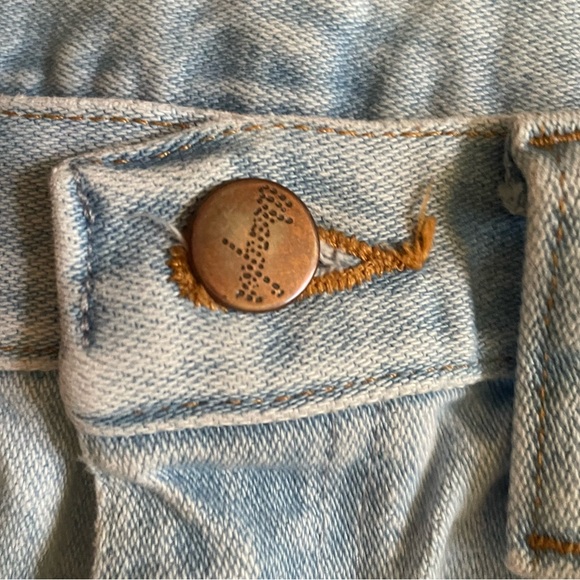 Wrangler Jeans - Picture 2 of 6